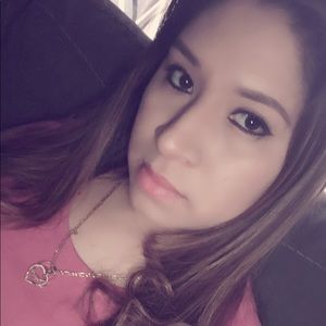 Meet your Posher, Beatriz